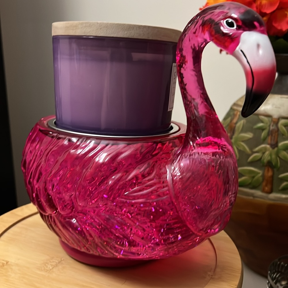 BBW flamingo candle snow globe